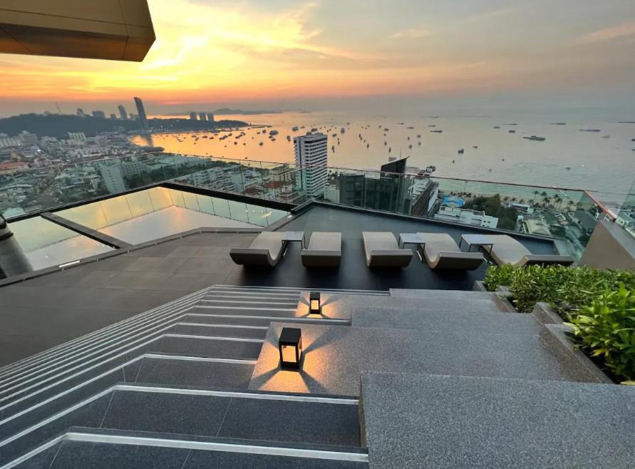 The Edge Central Pattaya Seaview With Infinity Pool & Free Netflix Eksteriør billede