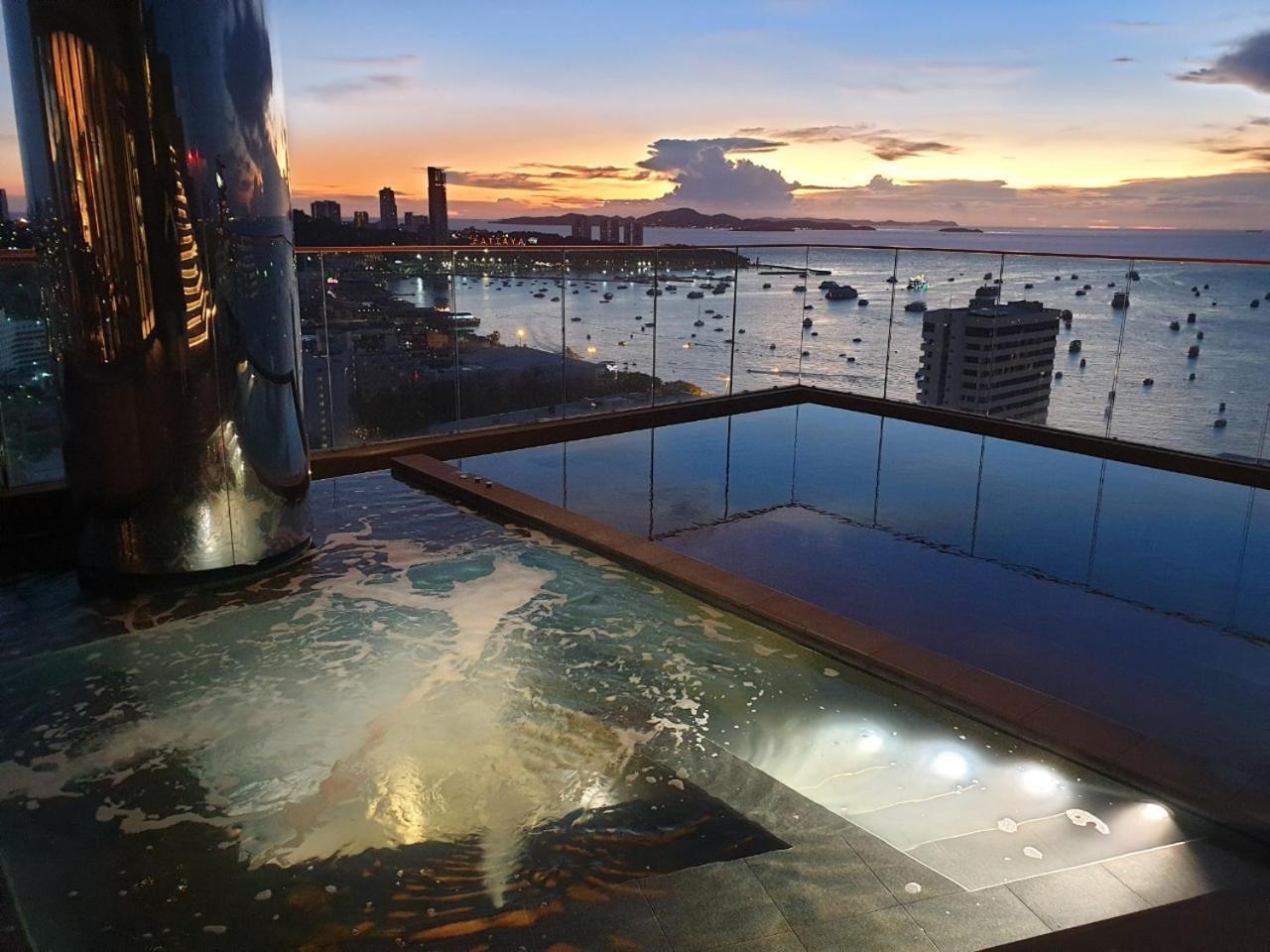 The Edge Central Pattaya Seaview With Infinity Pool & Free Netflix Eksteriør billede